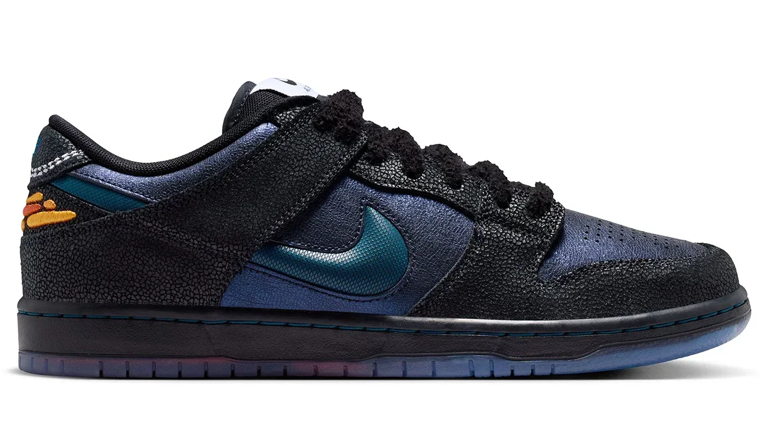 FIRST LOOK: Nike SB x Bluetile Dunk Low Pro