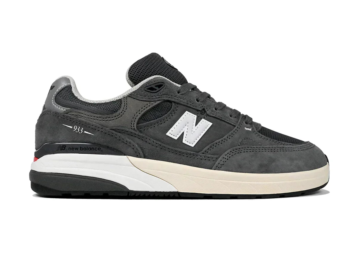 DROPPED: NB# Andrew Reynolds NM933 'Grey Day'