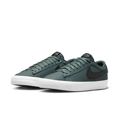 Nike SB Zoom Blazer Low Pro GT Shoes