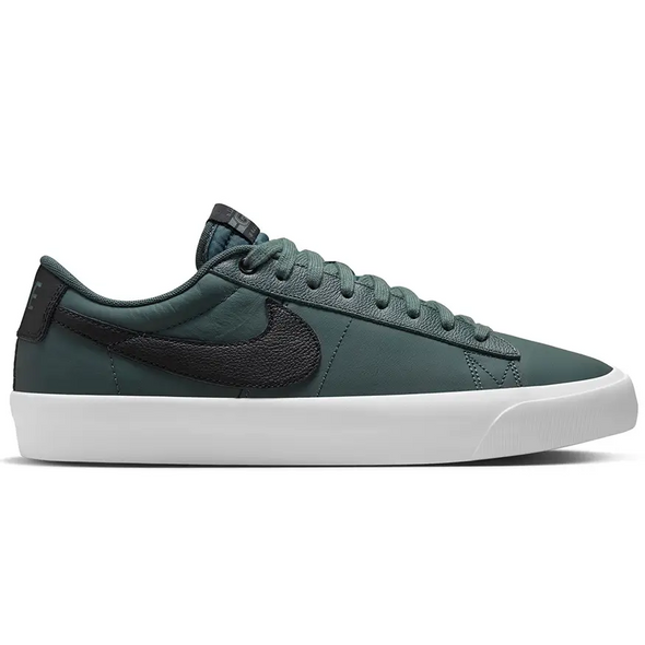 Nike SB Zoom Blazer Low Pro GT Shoes