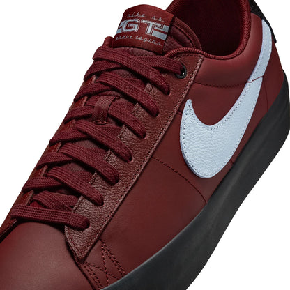 Nike SB Zoom Blazer Low Pro GT Shoes