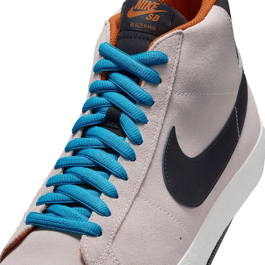 Nike SB Zoom Blazer Mid Pro Shoe