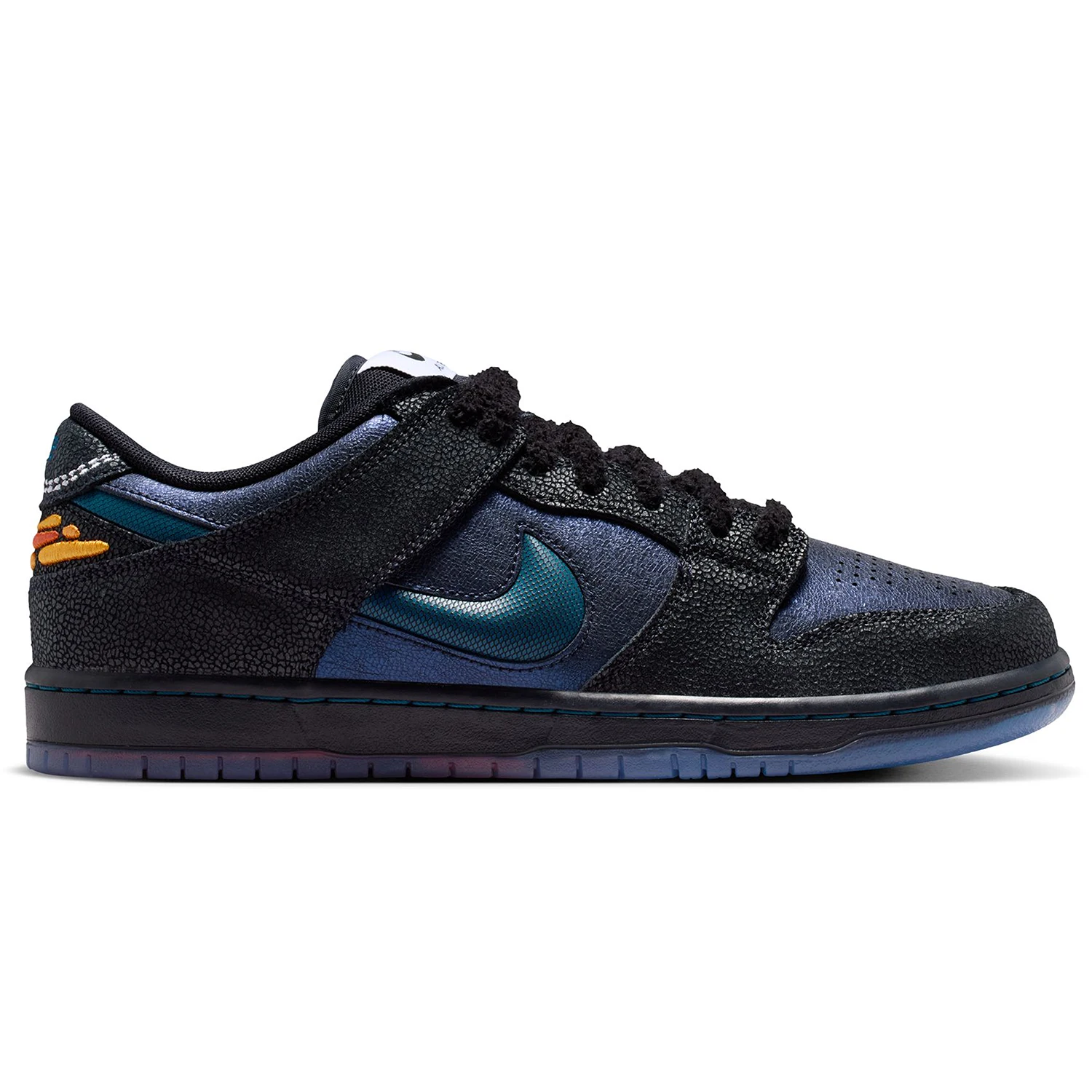 Black and marina Nike SB Dunk Low Pro men's skateboarding sneaker on a white background 