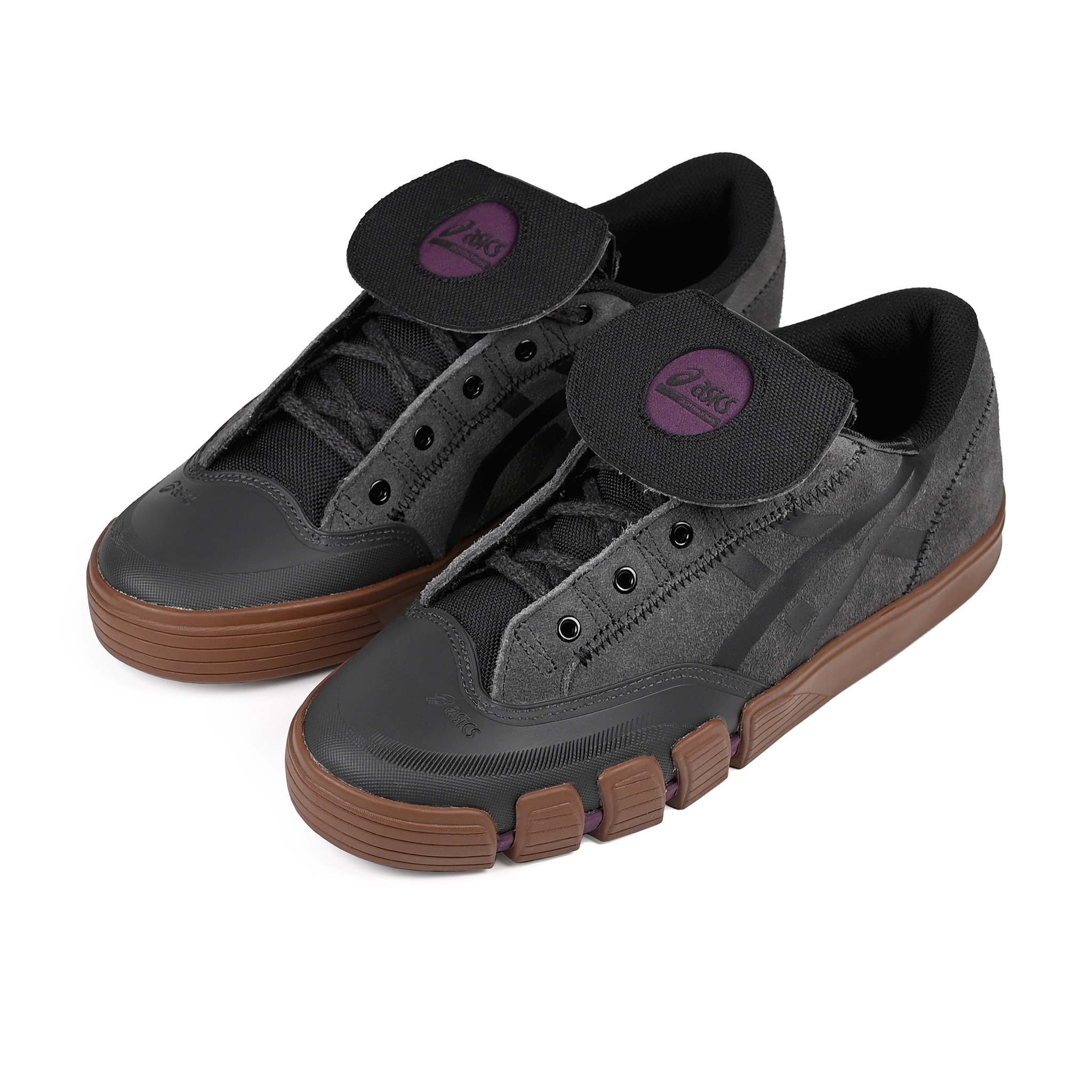 A pair of Graphite grey ASICS Skateboarding x Late Nite Stars GEL-Flexkee Pro 2.0 skateboard sneakers with black 'Onitsuka' branding on a white background