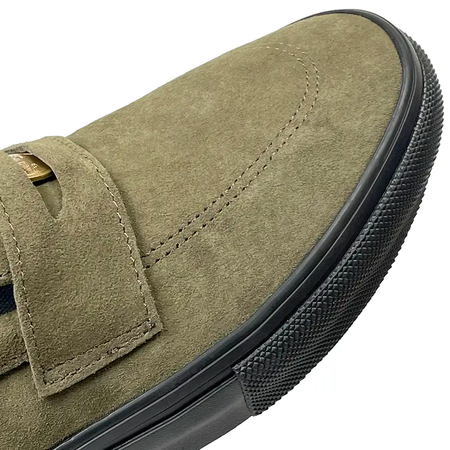 Army green suede skateboard shoes