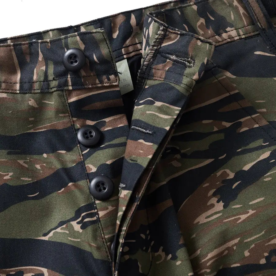 Tiger camo 2025 cargo pants